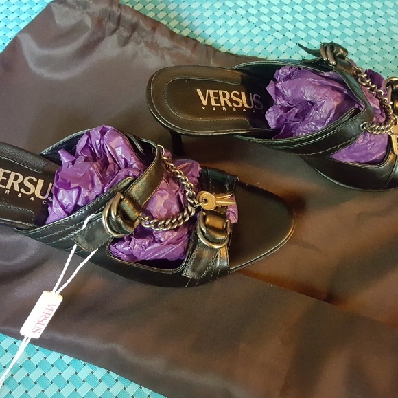 🔥🔥 Versus sandals🔥🔥 - Picture 2 of 5